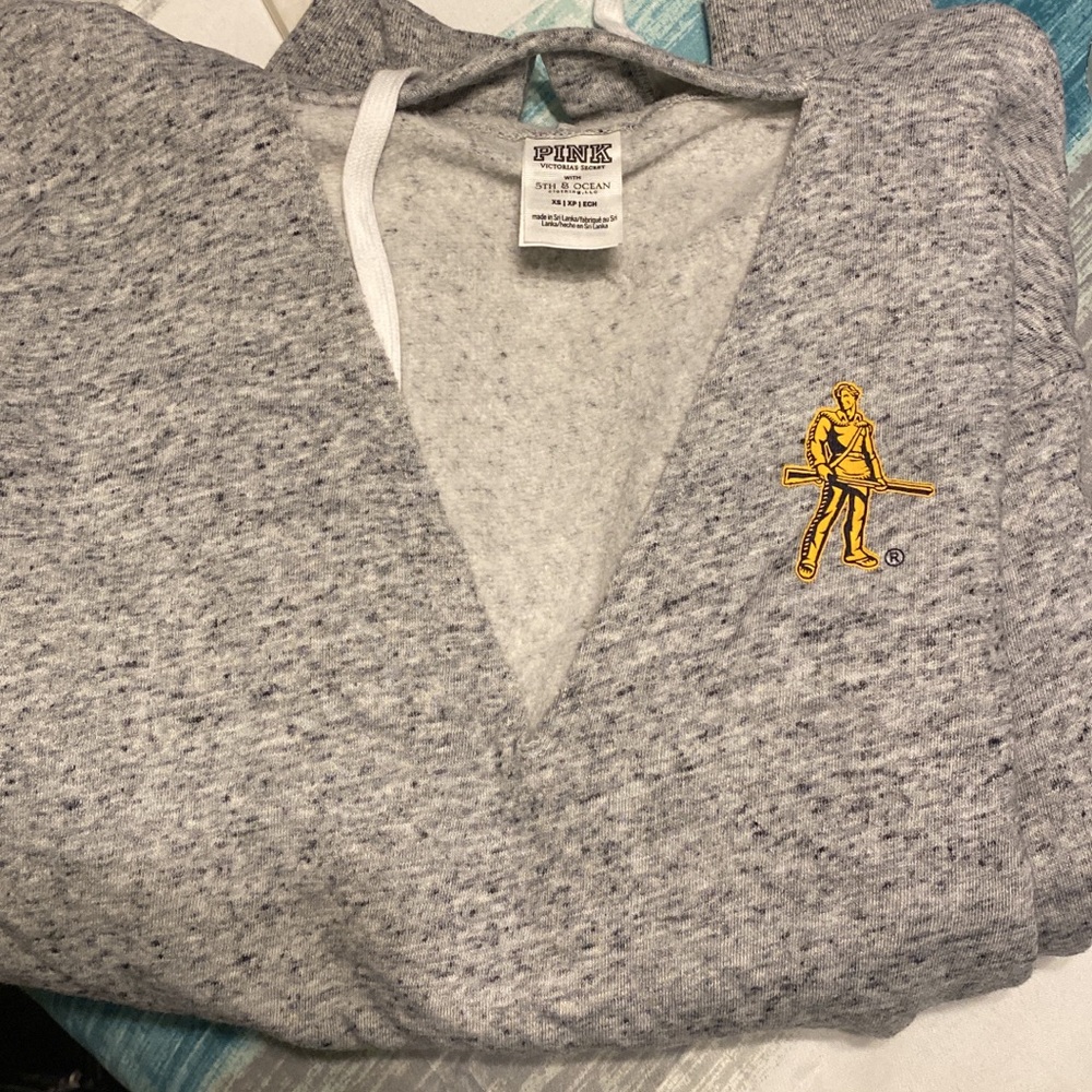 Cropped sweatshirt